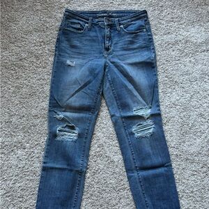 Universal Thread Distressed Denim Jeans